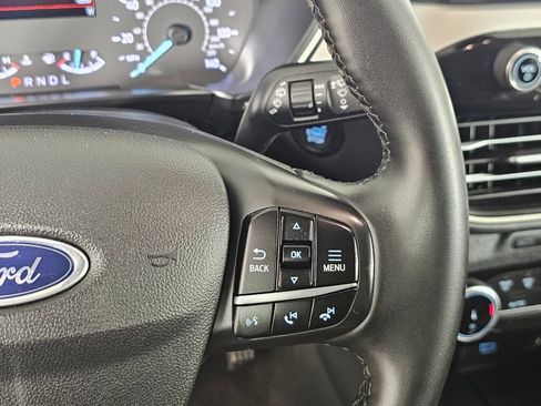 Used 2022 Ford Escape SE w/ SE Sport Appearance Package image 21