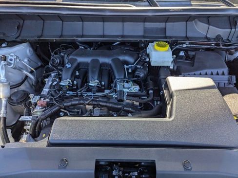 New 2025 Nissan Pathfinder SV w/ Black Appearance Package image 9