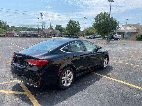 Used 2016 Chrysler 200 Limited w/ Convenience Group image 5
