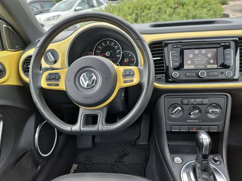 Used 2012 Volkswagen Beetle 2.5 FWD image 14