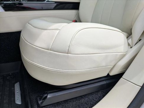 New 2025 Land Rover Range Rover SE image 4