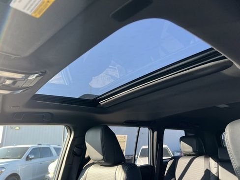 Certified 2025 Toyota Land Cruiser image 21