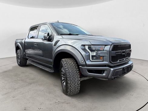 Used 2019 Ford F150 Raptor w/ Equipment Group 802A Luxury AWD/4WD image 4