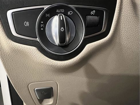 Used 2021 Mercedes-Benz GLC 300 image 23