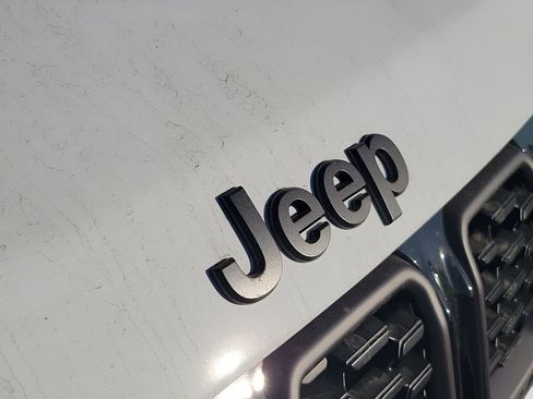 New 2026 Jeep Compass Latitude AWD/4WD image 40