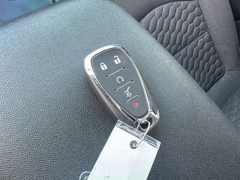 Used 2021 Chevrolet Equinox LT image 29