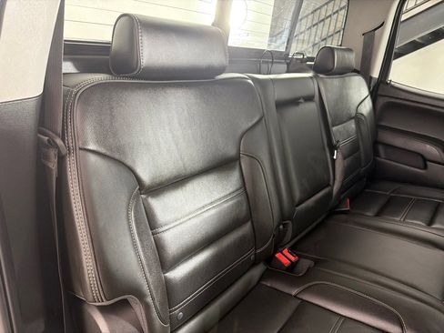 Used 2018 GMC Sierra 2500 Denali w/ Duramax Plus Package AWD/4WD image 19