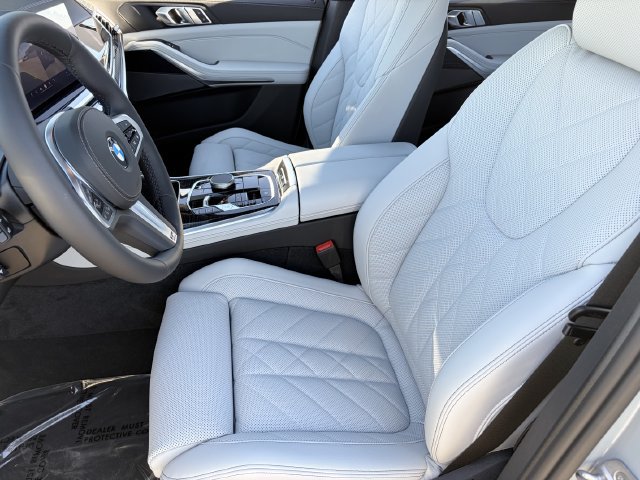 Used 2026 BMW X5 sDrive40i w/ M Sport Package RWD image 19