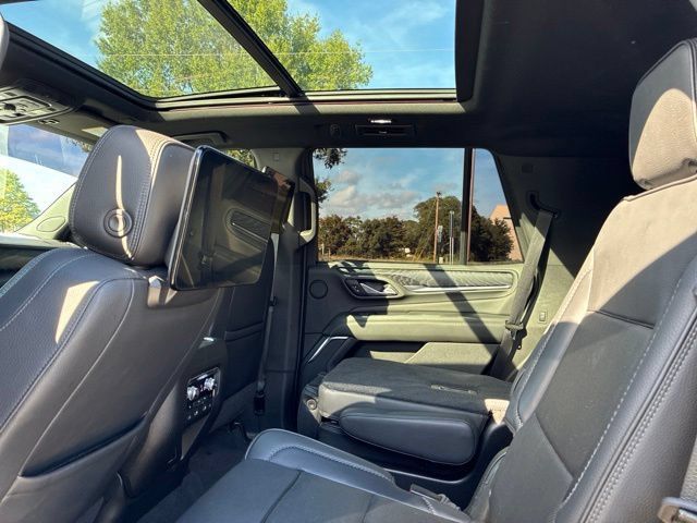 Used 2021 GMC Yukon Denali w/ Denali Ultimate Package AWD/4WD image 22