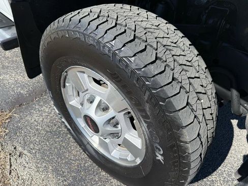 Used 2017 GMC Sierra 2500 SLE w/ HD SLE Preferred Plus Package image 9