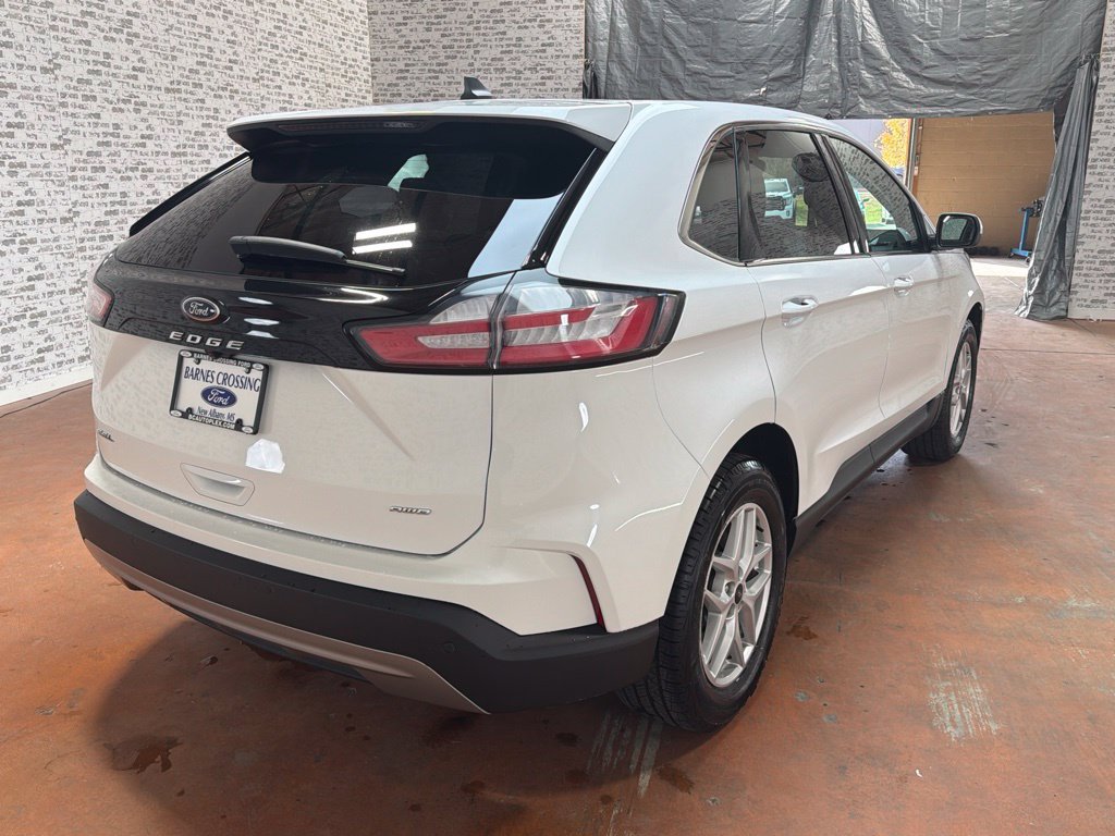 Used 2024 Ford Edge SEL AWD/4WD image 7