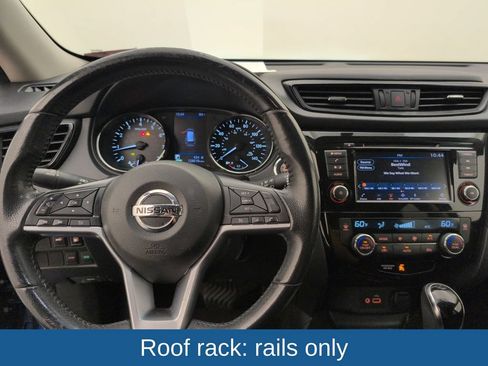 Used 2018 Nissan Rogue SV FWD image 22