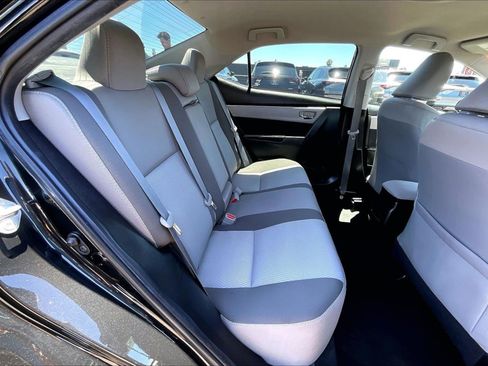 Used 2018 Toyota Corolla LE w/ Carpet Mat Package (TMS) FWD image 28