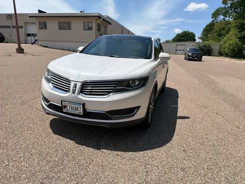 Used 2016 Lincoln MKX Reserve w/ Equipment Group 102A AWD/4WD image 8