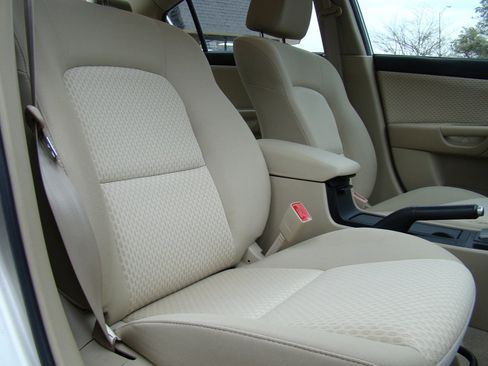 Used 2005 MAZDA MAZDA3 I w/ Pwr & 16" Alloy Wheel Pkg image 15