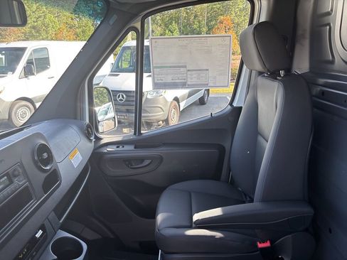 New 2026 Mercedes-Benz Sprinter 2500 image 28