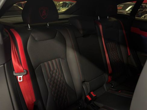 Used 2026 Lamborghini Urus SE AWD/4WD image 27