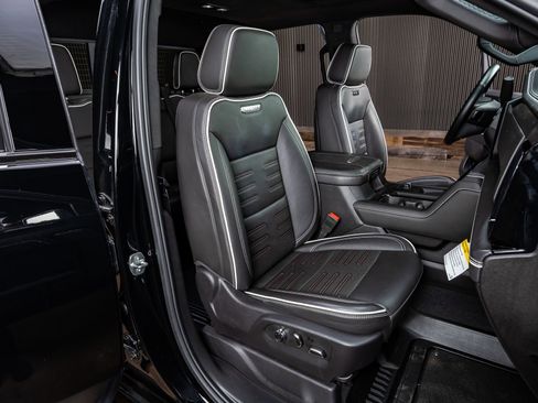 Used 2025 GMC Sierra 2500 AT4X image 31