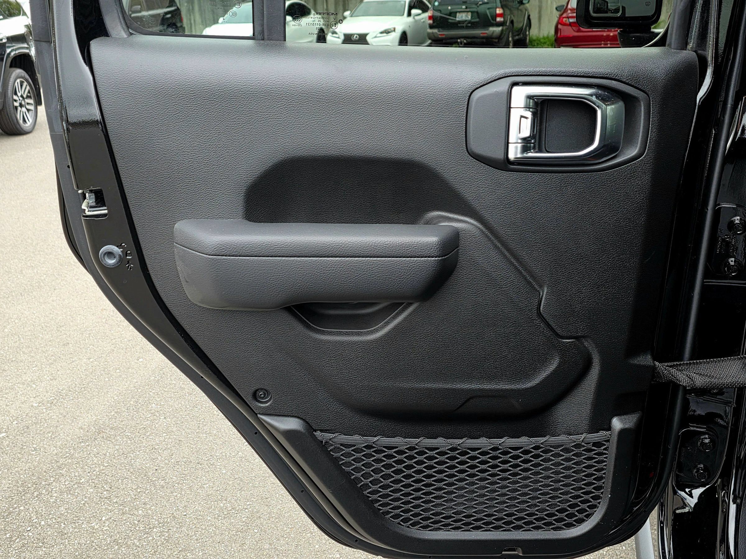 Used 2025 Jeep Gladiator Sport AWD/4WD image 61