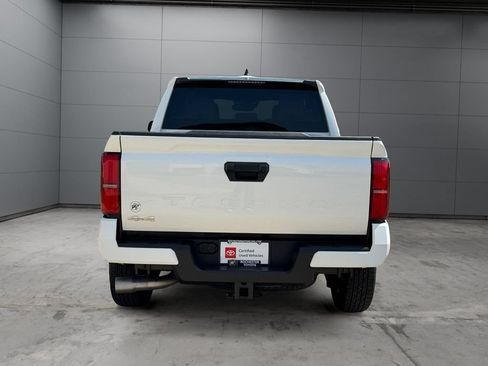 Certified 2025 Toyota Tacoma SR5 AWD/4WD image 4