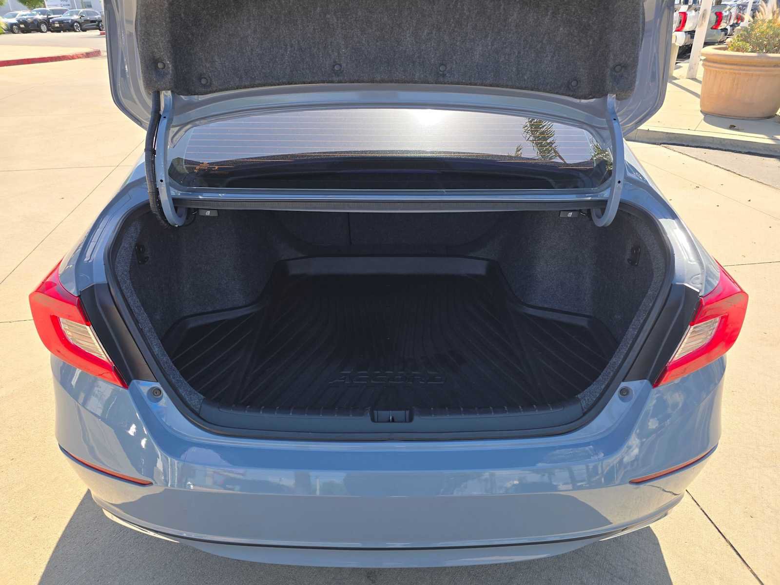 Used 2022 Honda Accord Sport image 14