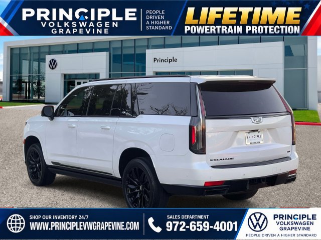 Used 2023 Cadillac Escalade ESV Sport Platinum w/ LPO, ONYX Package AWD/4WD image 5