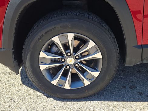Used 2026 Chevrolet Equinox LT FWD image 11