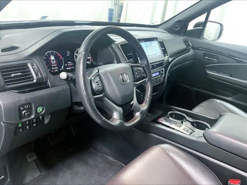 Used 2024 Honda Ridgeline Black Edition image 8