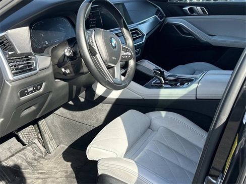 Used 2023 BMW X6 xDrive40i w/ Premium Package image 12