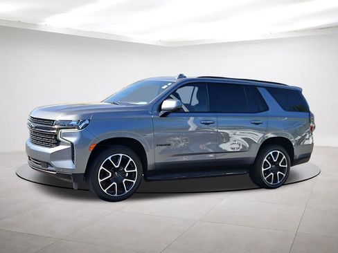 Used 2021 Chevrolet Tahoe RST w/ Luxury Package AWD/4WD image 3