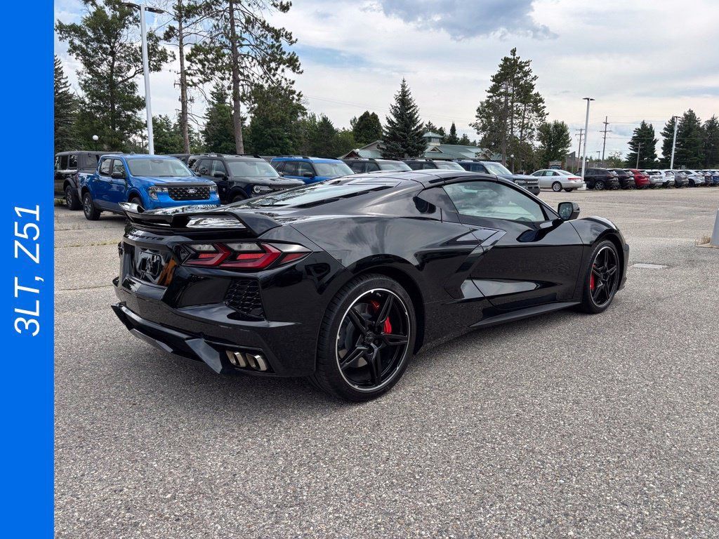 Used 2023 Chevrolet Corvette Stingray Premium Cpe w/ Z51 Performance Package RWD image 3