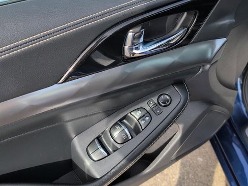 Used 2023 Nissan Maxima SL image 18