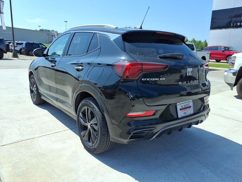 Used 2024 Buick Encore GX Sport Touring FWD image 3