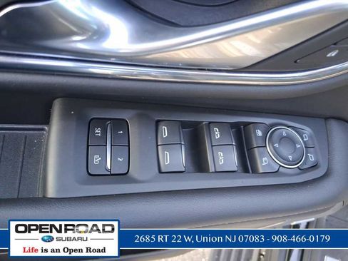 Used 2022 Chevrolet Tahoe High Country image 15