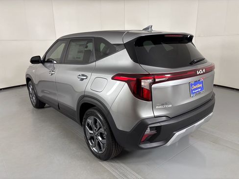 New 2026 Kia Seltos LX image 6
