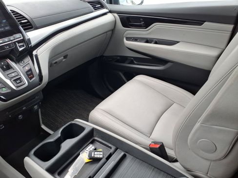 Used 2023 Honda Odyssey Touring image 19