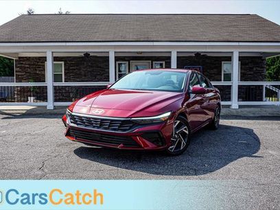 Used 2025 Hyundai Elantra SEL