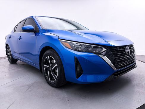 Used 2025 Nissan Sentra SV image 8