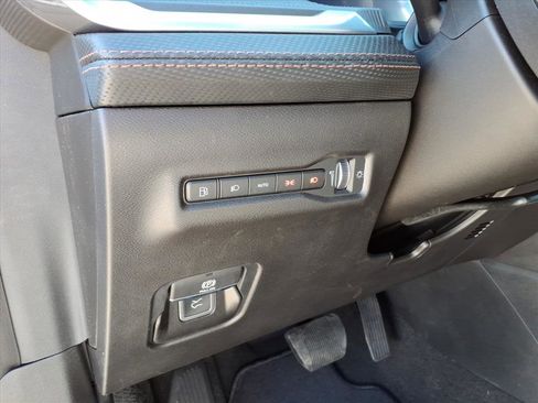 New 2026 Jeep Cherokee Overland image 21