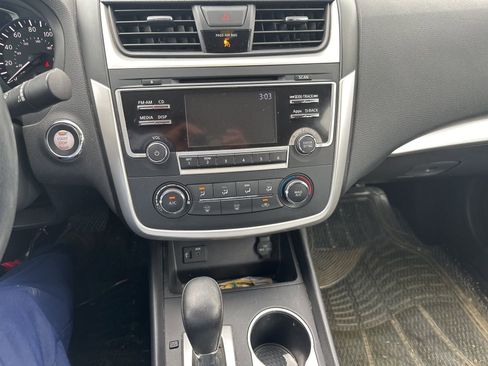 Used 2016 Nissan Altima 3.5 SR FWD image 5