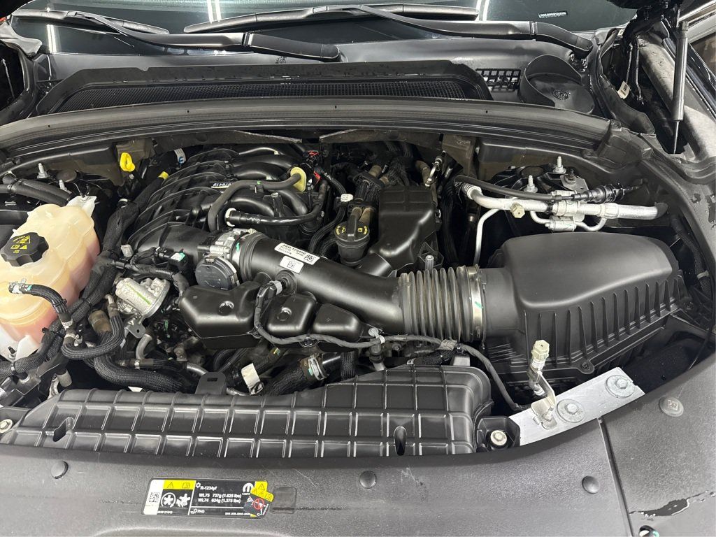 Used 2023 Jeep Grand Cherokee Limited AWD/4WD image 13