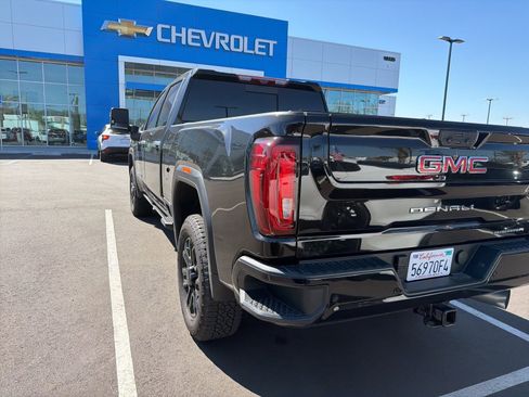 Used 2023 GMC Sierra 2500 Denali image 15