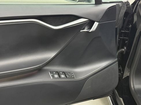 Used 2019 Tesla Model S Long Range AWD/4WD image 27