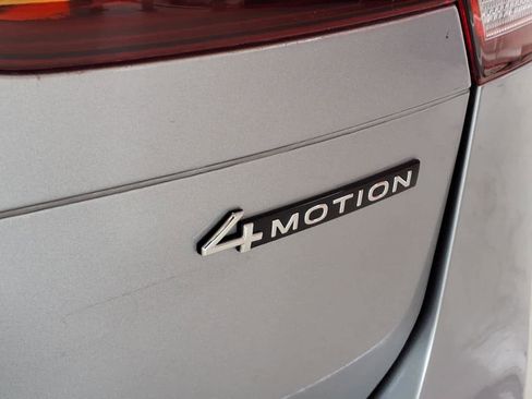 Used 2023 Volkswagen Tiguan SE w/ Panoramic Sunroof Package AWD/4WD image 19