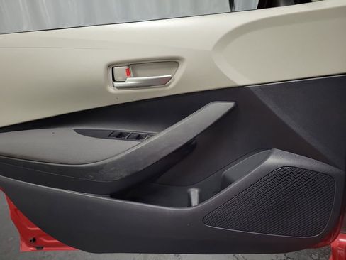 Used 2020 Toyota Corolla LE FWD image 22