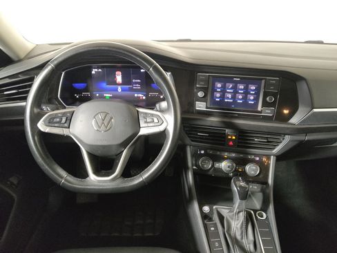 Used 2022 Volkswagen Jetta SE FWD image 22