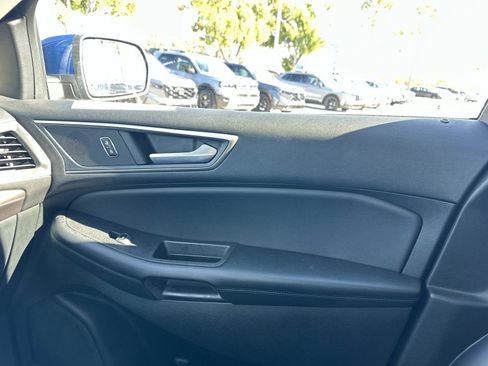 Used 2023 Ford Edge SEL w/ Convenience Package image 24