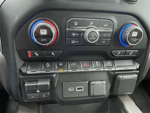 Used 2019 Chevrolet Silverado 1500 RST image 21