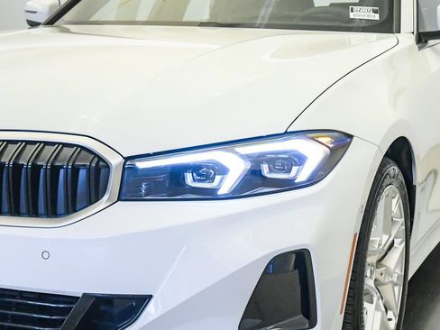 Used 2026 BMW 330i xDrive Sedan w/ Premium Package AWD/4WD image 9