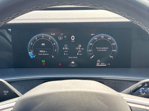 Used 2025 Volkswagen Tiguan S AWD/4WD image 25